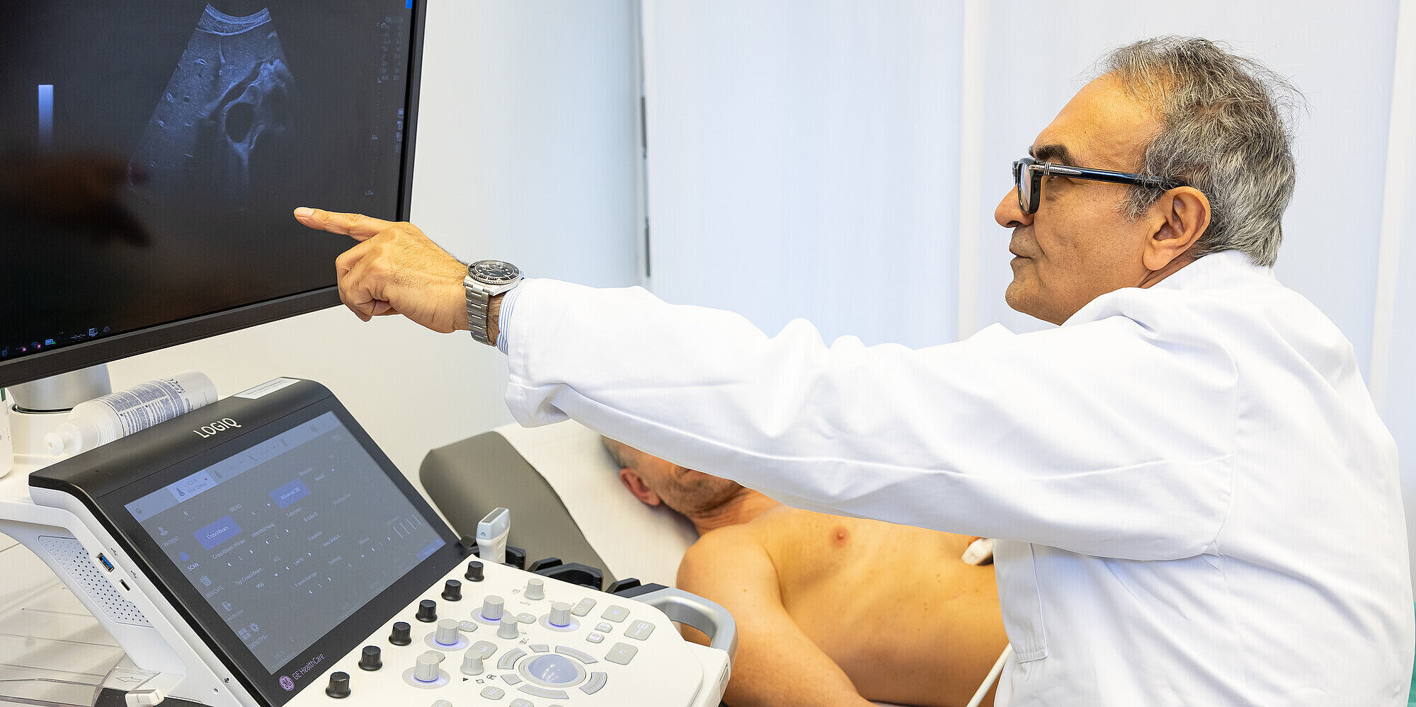 Sprechstundenfoto, Allgemein- Viszeral- und Minimalinvasiven Chirurgie, MLK, Darmzentrum, AC, ACH, Sprechstunde, Behandlung Sprechstundenfoto, Allgemein- Viszeral- und Minimalinvasiven Chirurgie, MLK, Darmzentrum, AC, ACH, Sprechstunde, Behandlung