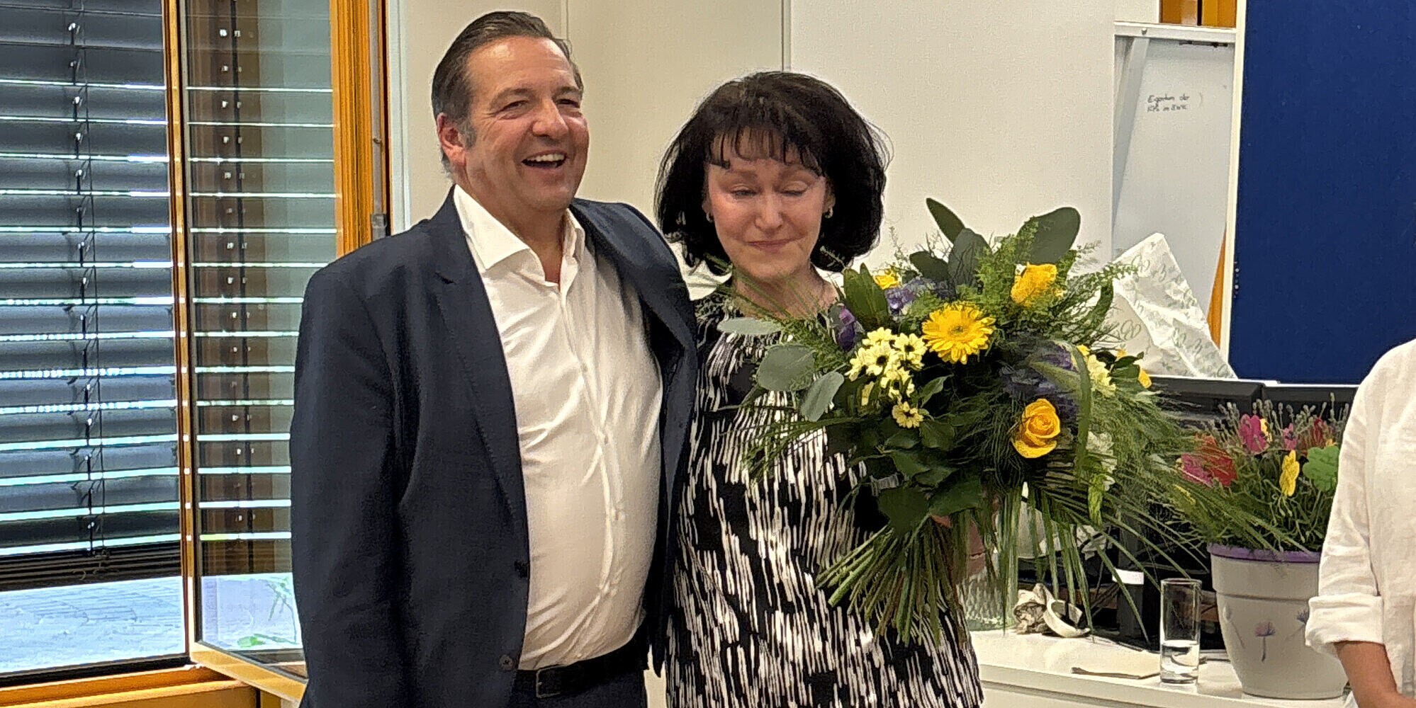 Dr. med. Stephan-Matthias Reyle-Hahn und seine Sekretärin Alice Buhr Dr. med. Stephan-Matthias Reyle-Hahn und seine Sekretärin Alice Buhr