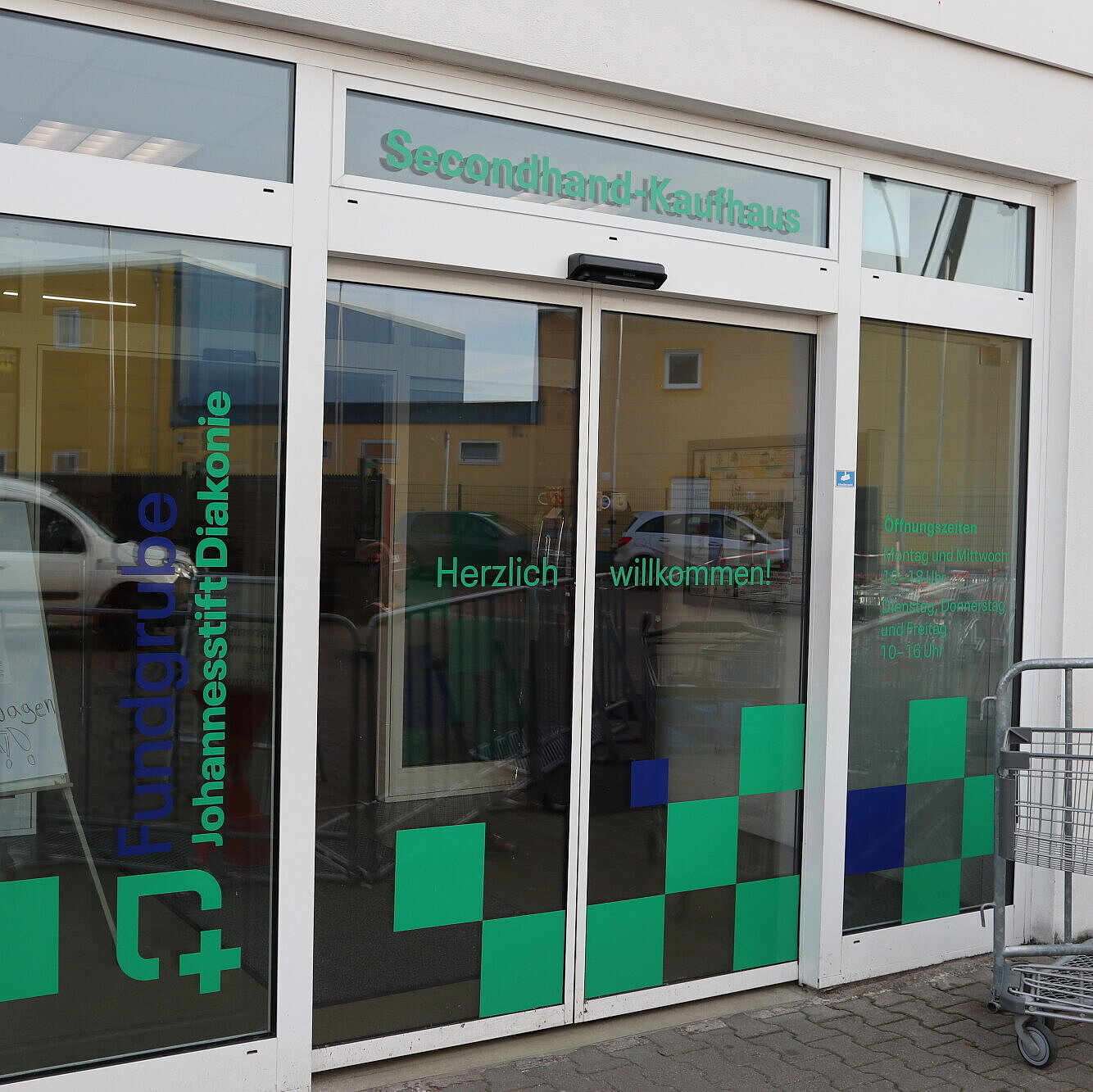 Eingang zum Second-Hand-Kaufhaus Fundgrube