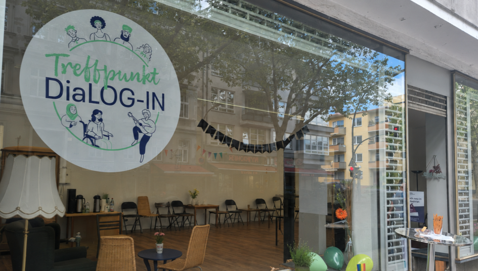 Treffpunkt DialogIn Schaufenster des Treffpunkts DialogIn