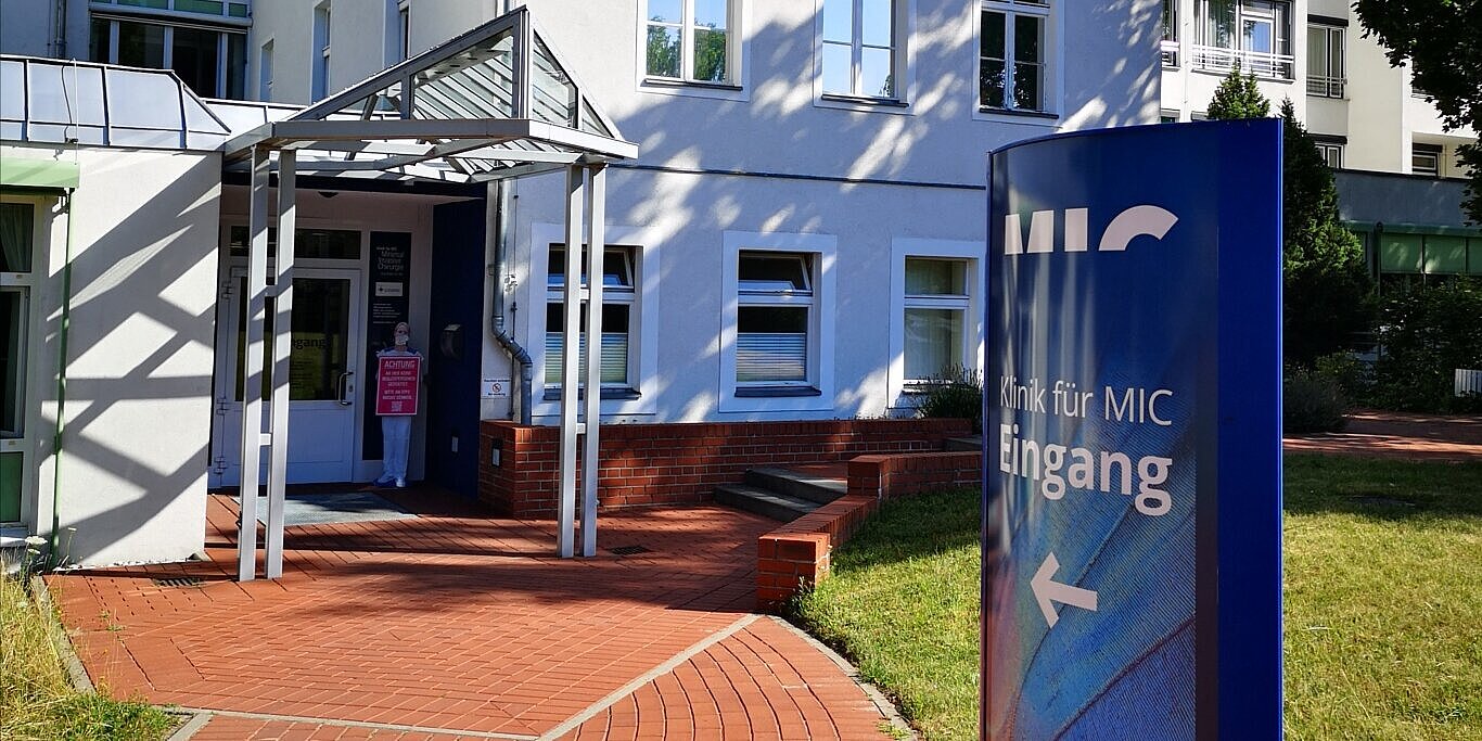 Eingang Klinik für MIC
