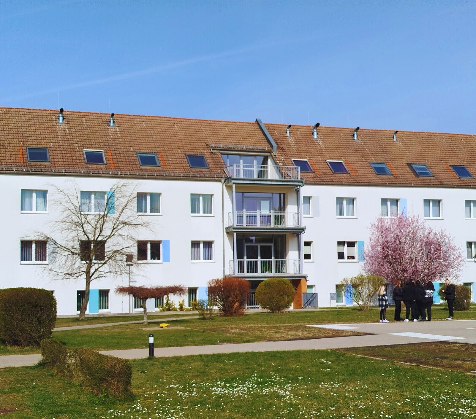 Außenansicht der Krankenpflegeschule - Aus- und Weiterbildungszentrum für Gesundheitsberufe Außenansicht der Krankenpflegeschule - Aus- und Weiterbildungszentrum für Gesundheitsberufe