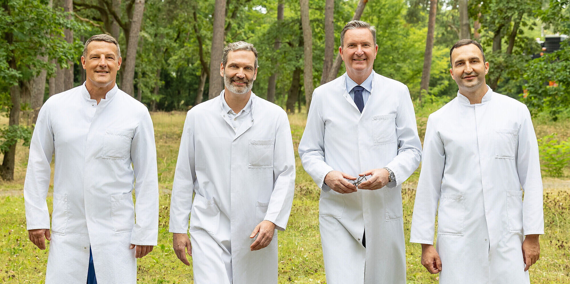 Team der Endoprothetik:Dr. med. Lars Rackwitz, Oberarzt; Arne Ebeling, stellvertretender Klinikdirektor, Prof. Dr. med. habil. Ulrich Nöth MHBA, Klinikdirektor, Milos Stojanovic, Oberarzt (von links)