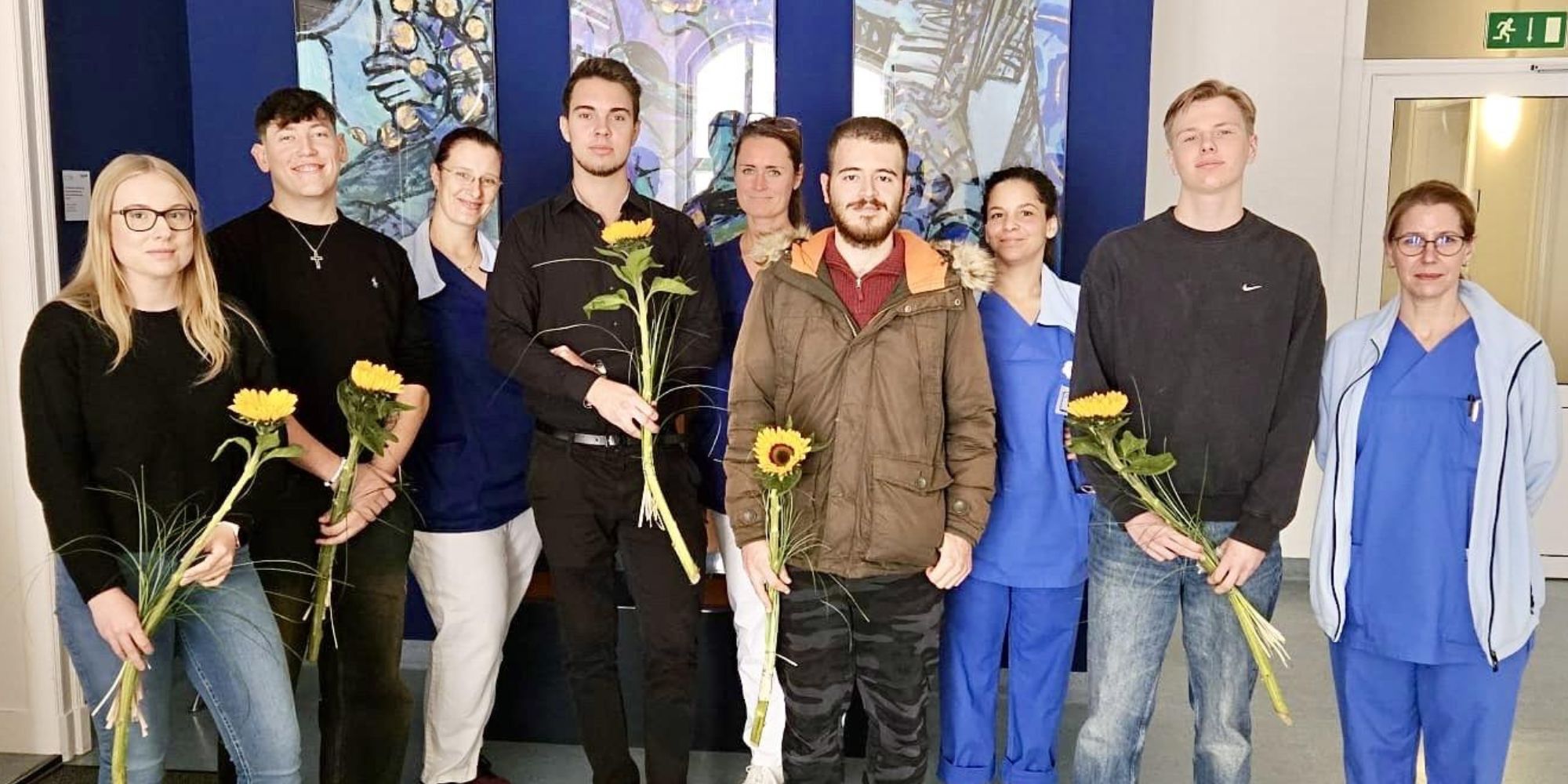 Teamfoto der neuen Azubis im Evangelischen Krankenhaus Hubertus