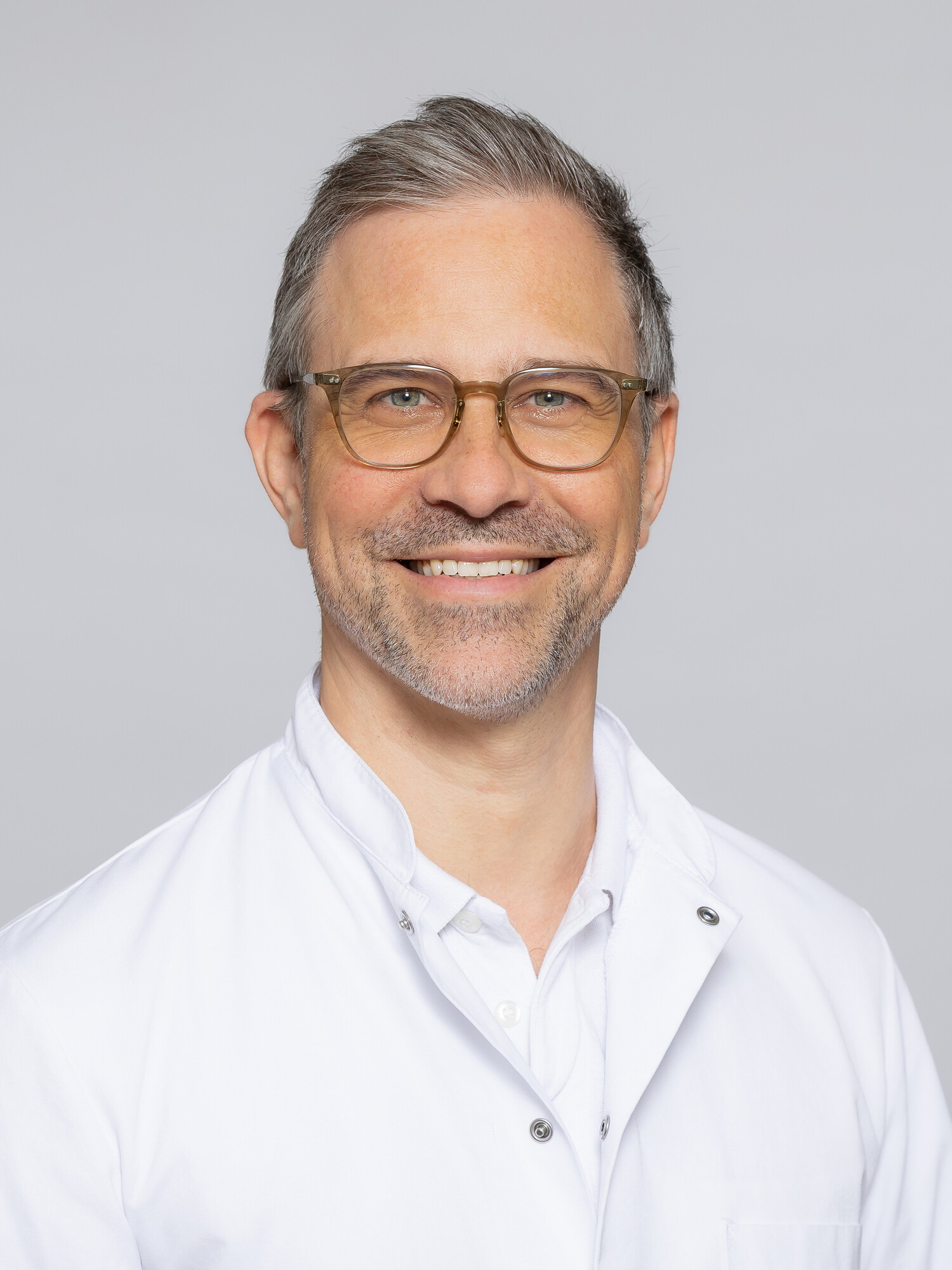 Porträt Dr. med. Eric Born-Frontsberg